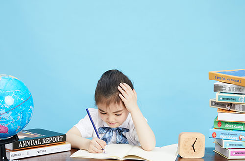 張家口新世紀職業學校每年都有補助是真的嗎？學校的幼師專業怎么樣？
