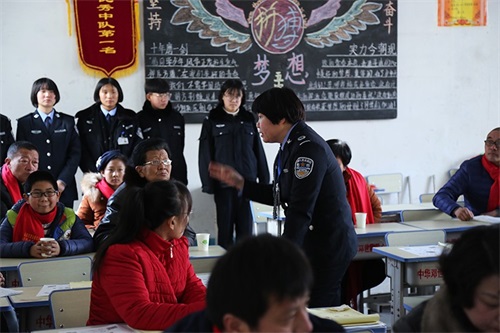 傳遞正能量！山東東營金盾司法學校隆重舉行期末表彰大會暨家長會